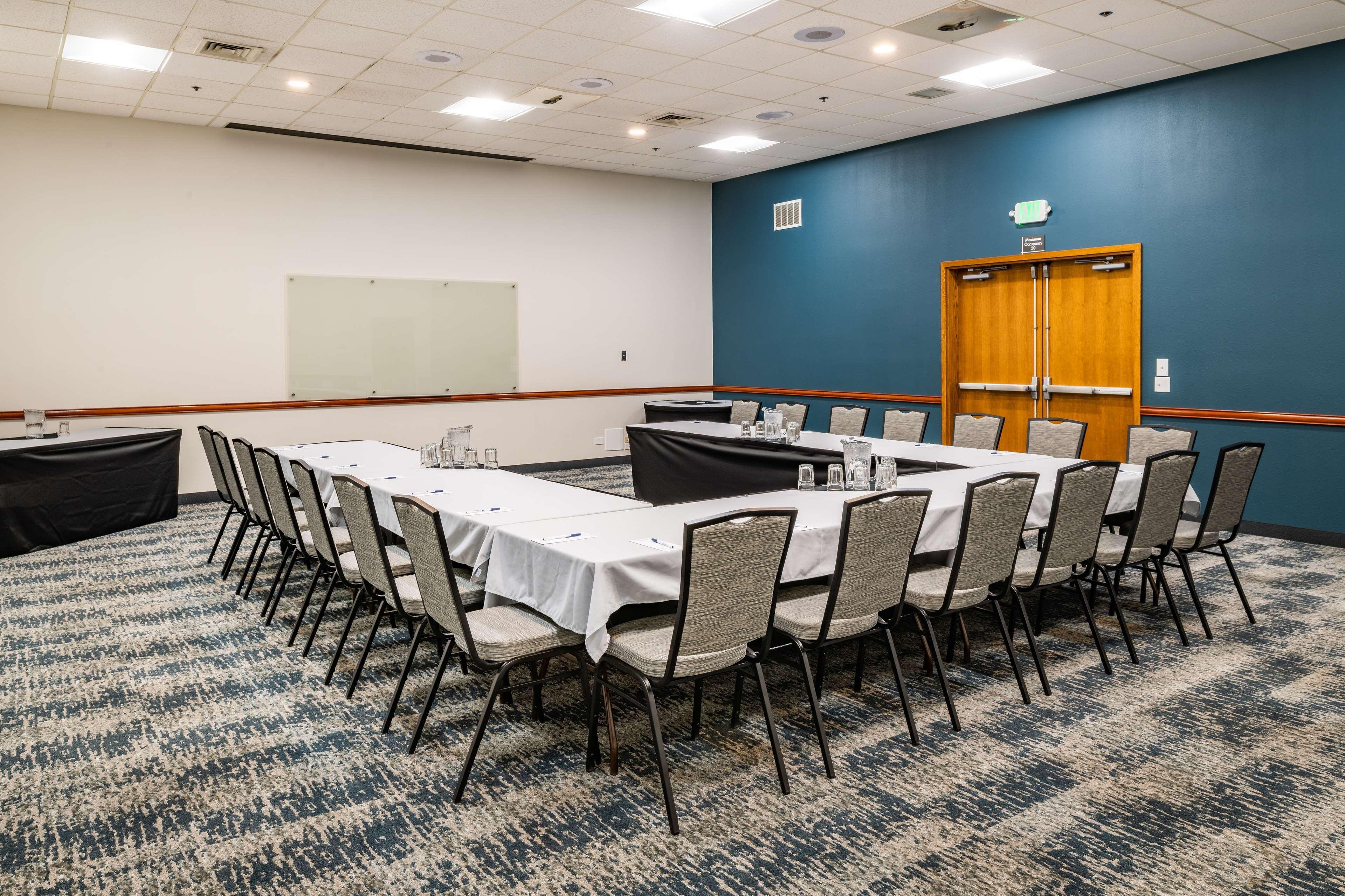 בויזי Best Western Vista Inn At The Airport מראה חיצוני תמונה